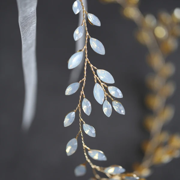 Elegant Gold Headbands Bridal Hair Accessories 2020 Metal Lace-up Rhinestone Headpieces Bridal Accessories
