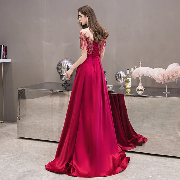 Haut de Gamme Satin Bordeaux Robe De Soirée 2020 Princesse Transparentes Encolure Carrée Manches Courtes Ceinture Perlage Faux Diamant Train De Balayage Volants Robe De Ceremonie