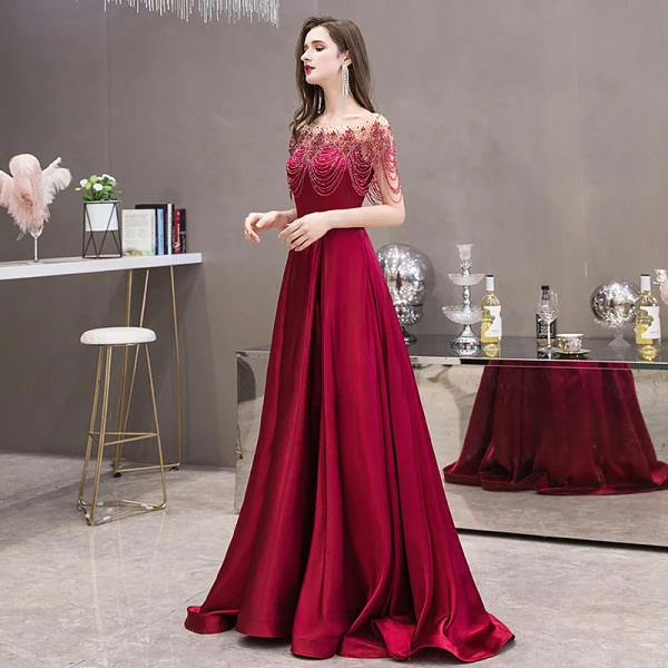 Haut de Gamme Satin Bordeaux Robe De Soirée 2020 Princesse Transparentes Encolure Carrée Manches Courtes Ceinture Perlage Faux Diamant Train De Balayage Volants Robe De Ceremonie