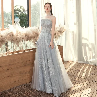 Abordable Gris Transparentes Robe De Soirée 2020 Princesse Col Haut Sans Manches Perlage Paillettes Longue Volants Dos Nu Robe De Ceremonie