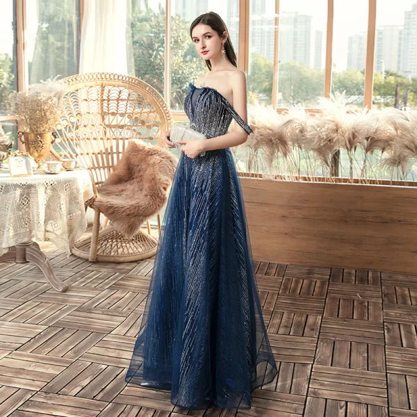 Chic / Belle Bleu Marine Robe De Soirée 2020 Princesse De l'épaule Manches Courtes Paillettes Longue Volants Dos Nu Robe De Ceremonie