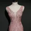 High End Pearl Rosa Abendkleider 2020 Meerjungfrau Tiefer V-Ausschnitt Ärmellos Applikationen Spitze Pailletten Perlenstickerei Lange Rüschen Rückenfreies Festliche Kleider