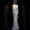 Sexy Grau Abendkleider 2020 Meerjungfrau Rundhalsausschnitt Ärmellos Pailletten Quaste Lange Rüschen Rückenfreies Festliche Kleider