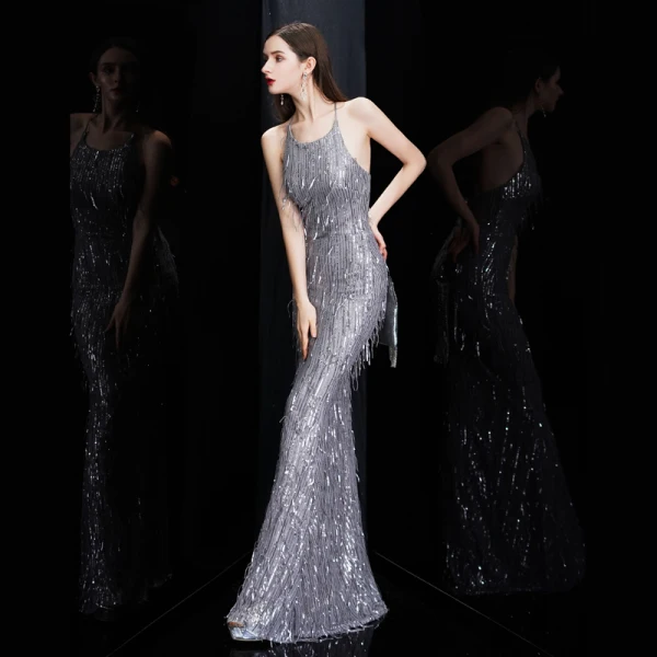 Sexy Gris Robe De Soirée 2020 Trompette / Sirène Encolure Dégagée Sans Manches Paillettes Gland Longue Volants Dos Nu Robe De Ceremonie