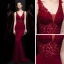 Sexy Bordeaux Robe De Soirée 2020 Trompette / Sirène Col v profond Sans Manches Percé Appliques En Dentelle Perlage Train De Balayage Volants Dos Nu Robe De Ceremonie