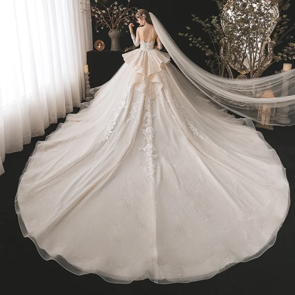 Luxe Champagne La Mariée Robe De Mariée 2020 Robe Boule Transparentes Encolure Dégagée 3/4 Manches Dos Nu Glitter Tulle Appliques En Dentelle Paillettes Perlage Cathedral Train Volants