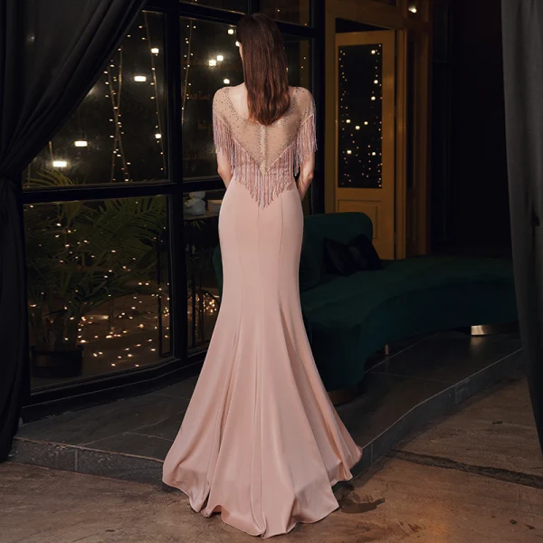 High End Pearl Rosa Durchsichtige Abendkleider 2020 Meerjungfrau Rundhalsausschnitt Ärmellos Strass Perlenstickerei Quaste Sweep / Pinsel Zug Rüschen Festliche Kleider