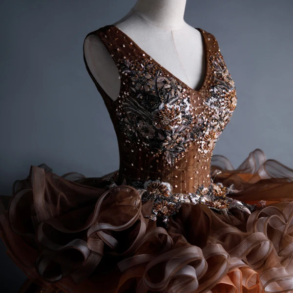 Best Brown Dancing Prom Dresses 2020 Ball Gown V-Neck Sleeveless Appliques Lace Beading Sequins Glitter Tulle Floor-Length / Long Backless Ruffle Formal Dresses