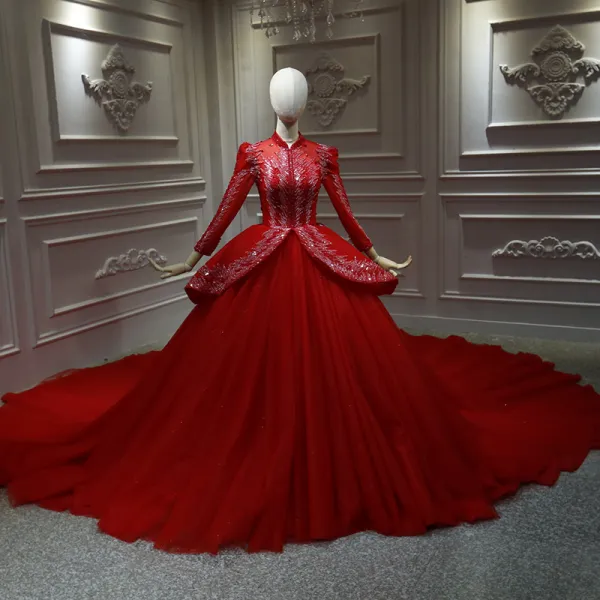 Chiński Styl Czerwone ślubna Suknie Ślubne 2020 Suknia Balowa Wysokiej Szyi Długie Rękawy Bez Pleców Aplikacje Z Koronki Frezowanie Cekiny Trenem Katedra Wzburzyć
