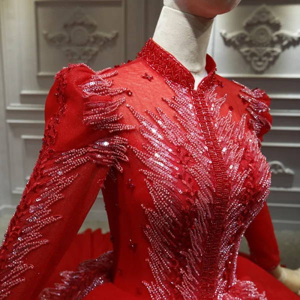Chinesischer Stil Rot Hochzeits Brautkleider / Hochzeitskleider 2020 Ballkleid Stehkragen Lange Ärmel Rückenfreies Applikationen Spitze Perlenstickerei Pailletten Kathedrale Schleppe Rüschen