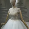 Vintage Weiß Hochzeits Brautkleider / Hochzeitskleider 2020 Ballkleid Durchsichtige Stehkragen Kurze Ärmel Handgefertigt Perlenstickerei Kathedrale Schleppe