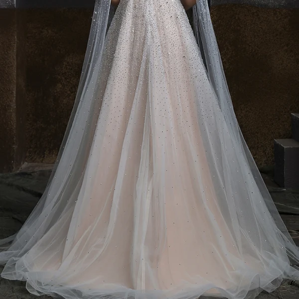 Illusion Gris Transparentes Robe De Soirée 2020 Princesse Encolure Dégagée Sans Manches Perlage Faux Diamant Train De Balayage Volants Robe De Ceremonie