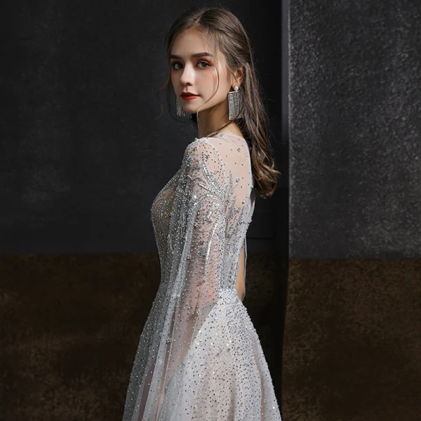 Illusion Gris Transparentes Robe De Soirée 2020 Princesse Encolure Dégagée Sans Manches Perlage Faux Diamant Train De Balayage Volants Robe De Ceremonie
