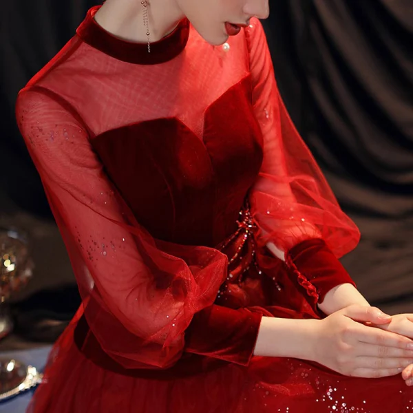 Style Victorien Bordeaux Dansant Robe De Bal 2020 Princesse Transparentes Col Haut Gonflée Manches Longues Noeud Ceinture Perlage Paillettes Longue Volants Dos Nu Robe De Ceremonie