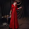 Vintage / Retro Burgundy Satin Prom Dresses 2020 Empire Deep V-Neck 3/4 Sleeve Floor-Length / Long Ruffle Backless Formal Dresses