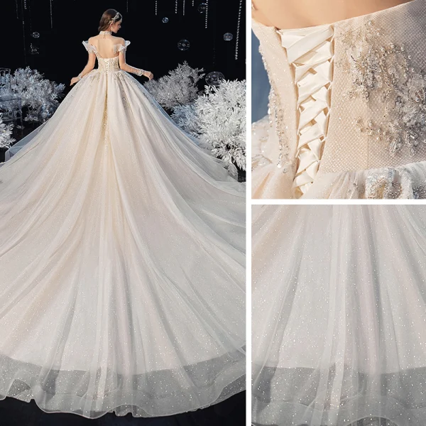 Schöne Champagner Durchsichtige Hochzeits Brautkleider / Hochzeitskleider 2020 Ballkleid Stehkragen Lange Ärmel Rückenfreies Perlenstickerei Pailletten Glanz Tülle Kathedrale Schleppe Rüschen