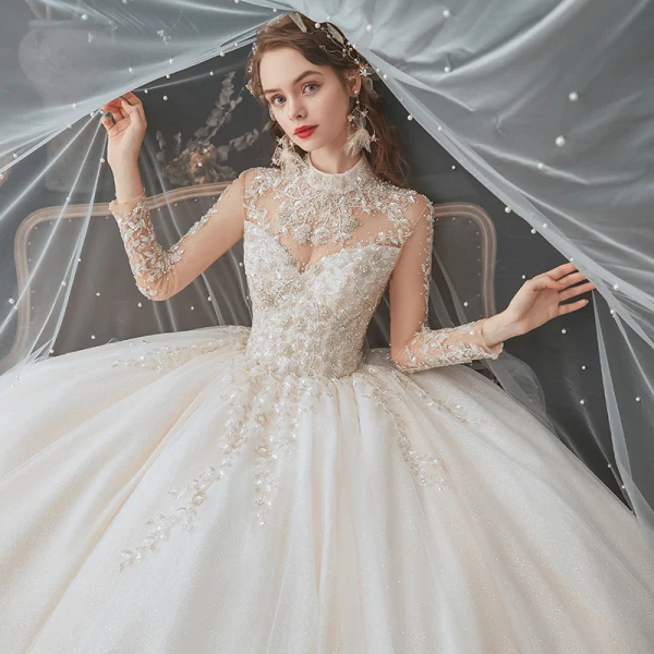 Romantique Champagne La Mariée Robe De Mariée 2020 Robe Boule Transparentes Col Haut Manches Longues Dos Nu Perlage Glitter Tulle Cathedral Train Volants