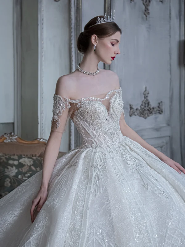 Fabelhaft Weiß Durchsichtige Hochzeits Brautkleider / Hochzeitskleider 2020 Ballkleid Off Shoulder Kurze Ärmel Rückenfreies Applikationen Spitze Perlenstickerei Pailletten Glanz Tülle