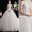 Abordable Ivoire La Mariée Robe De Mariée 2020 Robe Boule Encolure Dégagée Sans Manches Dos Nu Perlage Paillettes Cathedral Train Volants