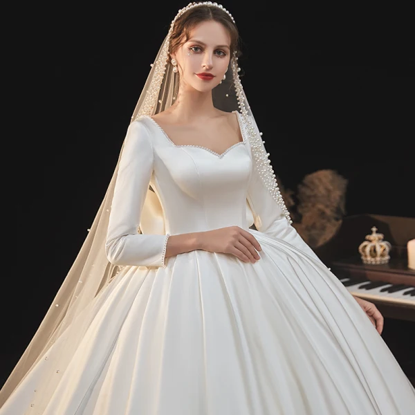 Schlicht Ivory / Creme Satin Hochzeits Brautkleider / Hochzeitskleider 2020 Ballkleid Eckiger Ausschnitt Lange Ärmel Rückenfreies Schleife Perlenstickerei Perle Kathedrale Schleppe Rüschen