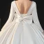 Schlicht Ivory / Creme Satin Hochzeits Brautkleider / Hochzeitskleider 2020 Ballkleid Eckiger Ausschnitt Lange Ärmel Rückenfreies Schleife Perlenstickerei Perle Kathedrale Schleppe Rüschen