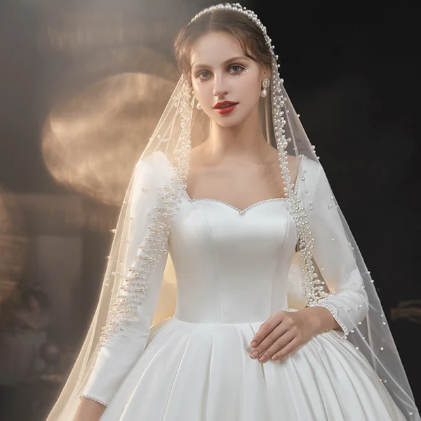 Schlicht Ivory / Creme Satin Hochzeits Brautkleider / Hochzeitskleider 2020 Ballkleid Eckiger Ausschnitt Lange Ärmel Rückenfreies Schleife Perlenstickerei Perle Kathedrale Schleppe Rüschen