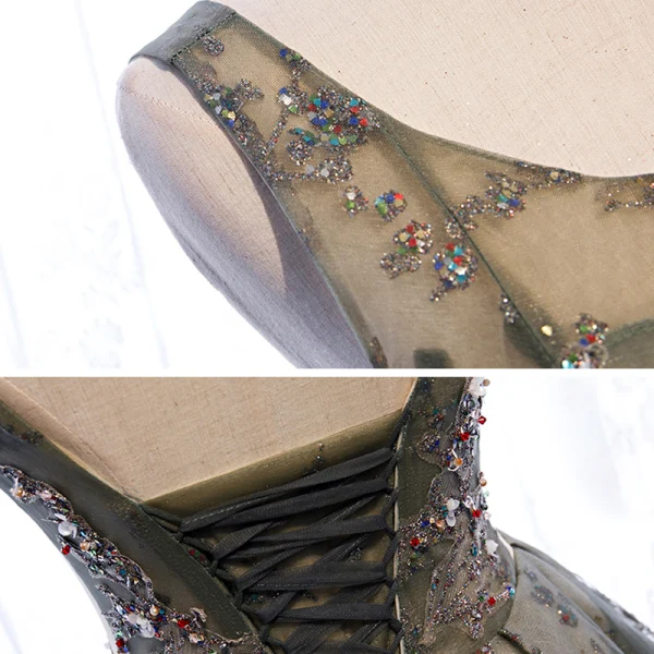 Elegante Grau Durchsichtige Ballkleider 2020 A Linie Rundhalsausschnitt Ärmellos Pailletten Perlenstickerei Sweep / Pinsel Zug Rüschen Rückenfreies Festliche Kleider