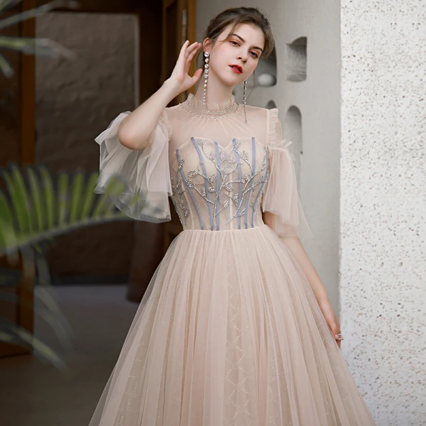 High End Champagner Tanzen Ballkleider 2020 A Linie Durchsichtige Stehkragen Kurze Ärmel Perlenstickerei Sweep / Pinsel Zug Rüschen Rückenfreies Festliche Kleider