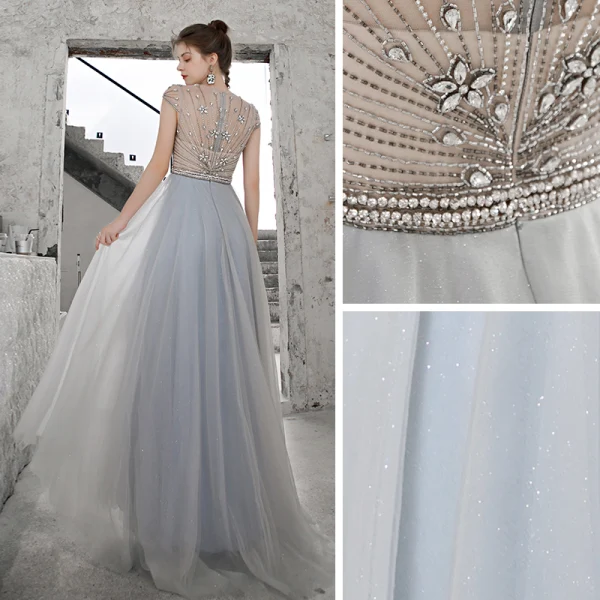 Haut de Gamme Bleu Ciel Robe De Bal 2020 Princesse Transparentes Encolure Dégagée Sans Manches Perlage Faux Diamant Glitter Tulle Train De Balayage Volants Dos Nu