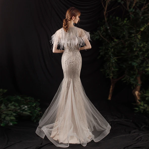 Haut de Gamme Champagne Transparentes Tapis rouge Robe De Soirée 2020 Trompette / Sirène Encolure Dégagée Manches Courtes Plumes Perlage Paillettes Longue Volants Robe De Ceremonie