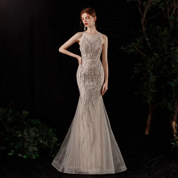 Haut de Gamme Champagne Transparentes Tapis rouge Robe De Soirée 2020 Trompette / Sirène Encolure Dégagée Manches Courtes Plumes Perlage Paillettes Longue Volants Robe De Ceremonie