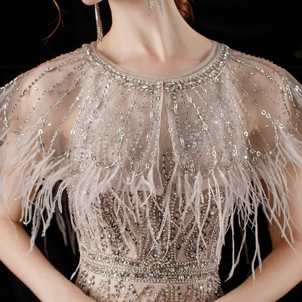 Haut de Gamme Champagne Transparentes Tapis rouge Robe De Soirée 2020 Trompette / Sirène Encolure Dégagée Manches Courtes Plumes Perlage Paillettes Longue Volants Robe De Ceremonie