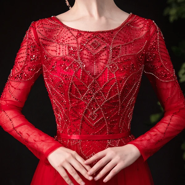 High End Rot Tanzen Ballkleider 2020 A Linie Durchsichtige Rundhalsausschnitt Lange Ärmel Stoffgürtel Perlenstickerei Strass Lange Rüschen Festliche Kleider