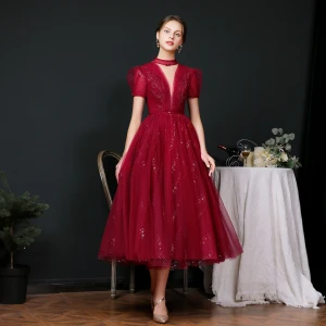 Vintage Burgunder Dancing Ballkjoler 2020 Prinsesse Gjennomsiktig Høy Hals Puffy Korte Ermer Beading Paljetter Sash Te Lengde Buste Ryggløse Formelle Kjoler