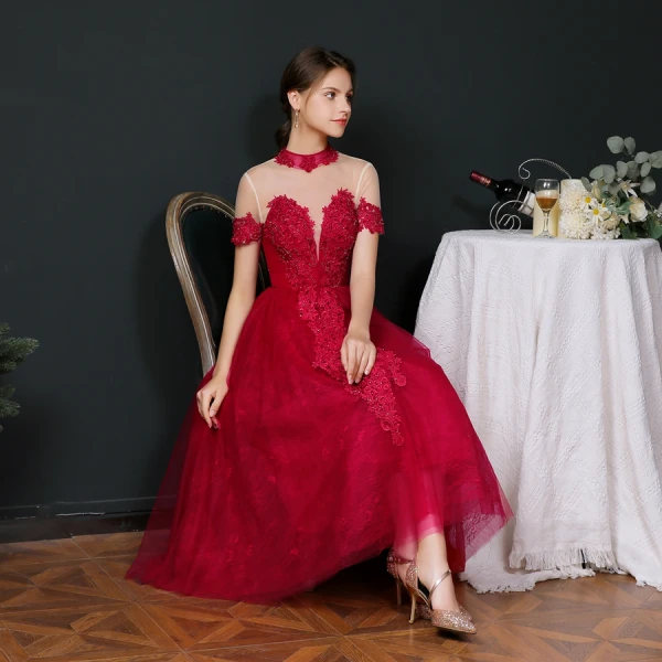 Vintage / Originale Bordeaux Dansant Robe De Bal 2020 Princesse Transparentes Col Haut Manches Courtes Appliques En Dentelle Perlage Thé Longueur Volants Dos Nu