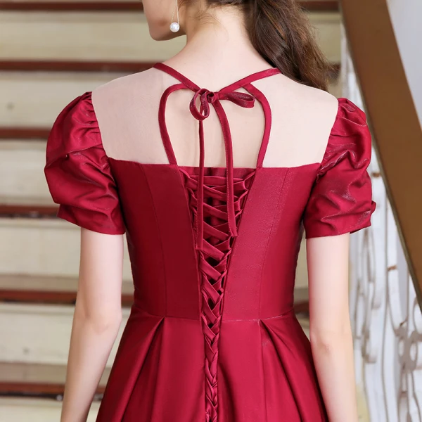 Vintage / Retro Burgundy Satin Dancing Prom Dresses 2020 A-Line / Princess See-through Scoop Neck Puffy Short Sleeve Floor-Length / Long Ruffle Backless Formal Dresses
