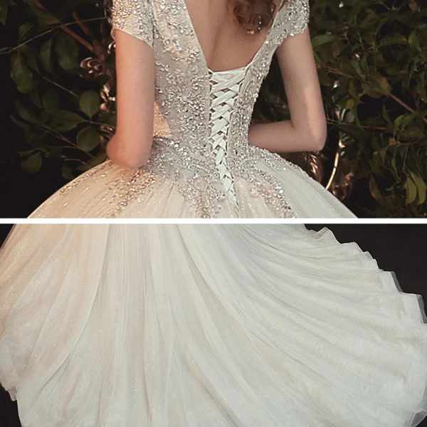 Romantique Champagne La Mariée Robe De Mariée 2020 Robe Boule Transparentes Col v profond Manches Courtes Dos Nu Appliques En Dentelle Perlage Glitter Tulle Cathedral Train Volants