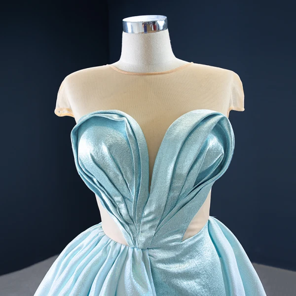 Étourdissant Vert Citron Satin Transparentes Robe De Bal 2020 Robe Boule Encolure Dégagée Sans Manches Dos Nu Forme de coeur Tribunal Train Volants Robe De Ceremonie