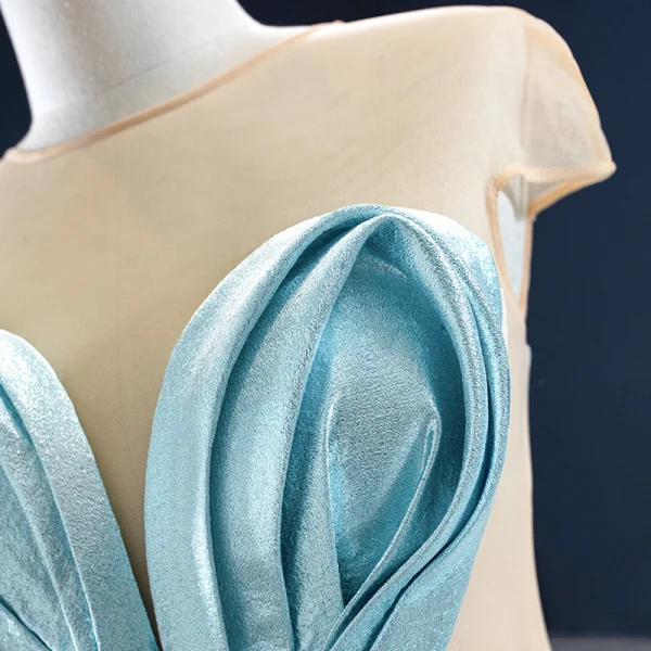 Étourdissant Vert Citron Satin Transparentes Robe De Bal 2020 Robe Boule Encolure Dégagée Sans Manches Dos Nu Forme de coeur Tribunal Train Volants Robe De Ceremonie
