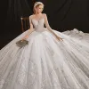 Lyx Elfenben Genomskinliga Brud Bröllopsklänningar 2020 Balklänning Urringning Långärmad Halterneck Handgjort Beading Paljetter Avtagbar Royal Train Ruffle