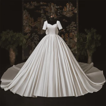 Luxury Gorgeous Ivory Satin Bridal Wedding Dresses 2020 Ball Gown Square Neckline Short Sleeve Backless Bow Beading Pearl Chapel Train Ruffle