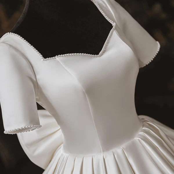 Luxury / Gorgeous Ivory Satin Bridal Wedding Dresses 2020 Ball Gown Square Neckline Short Sleeve Backless Bow Beading Pearl Chapel Train Ruffle