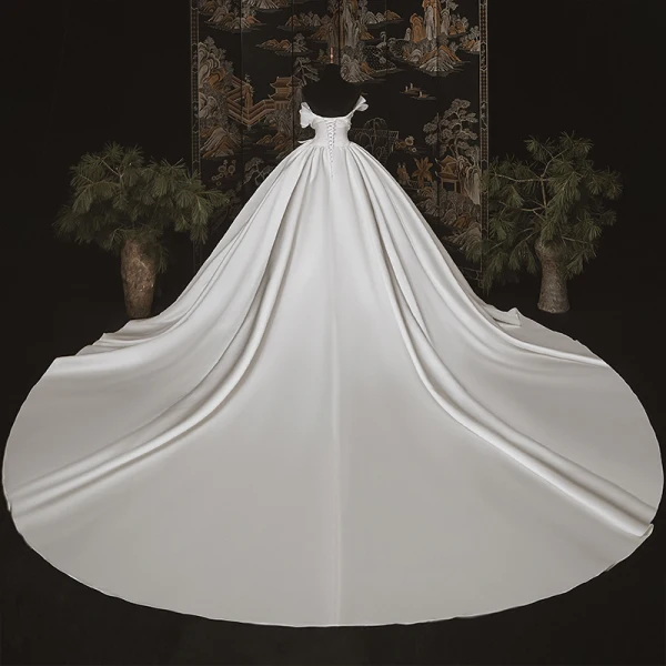 Simple Luxe Ivoire Satin La Mariée Robe De Mariée 2020 Robe Boule Bustier Sans Manches Dos Nu Cathedral Train Volants