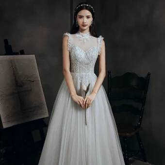 Vintage Originale Gris Dansant Robe De Bal 2020 Princesse Transparentes Col Haut Sans Manches Perlage Longue Volants Robe De Ceremonie
