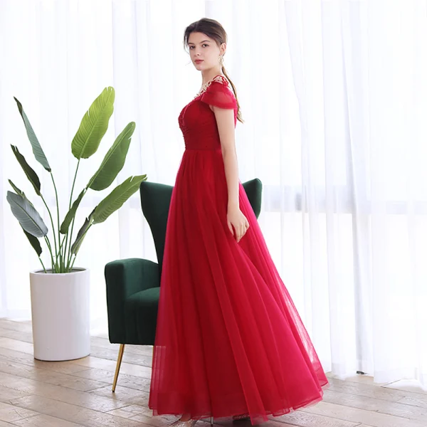 Elegant Burgundy Dancing Prom Dresses 2020 A-Line / Princess See-through Scoop Neck Short Sleeve Beading Floor-Length / Long Ruffle Backless Formal Dresses