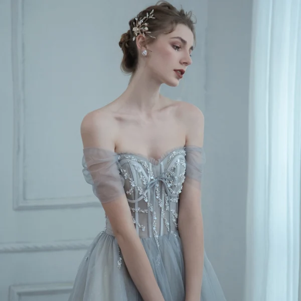 Chic Gris Robe De Bal 2020 Princesse De l'épaule Manches Courtes Perlage Glitter Tulle Train De Balayage Volants Dos Nu Robe De Ceremonie