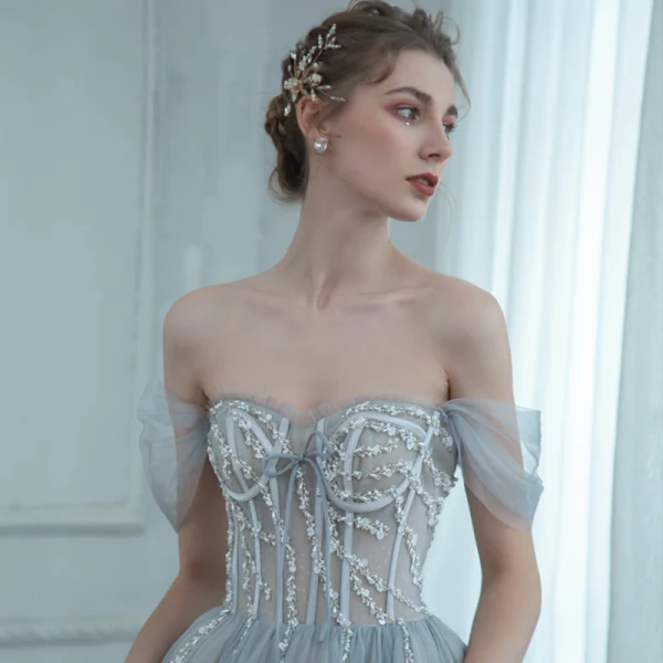 Chic Gris Robe De Bal 2020 Princesse De l'épaule Manches Courtes Perlage Glitter Tulle Train De Balayage Volants Dos Nu Robe De Ceremonie