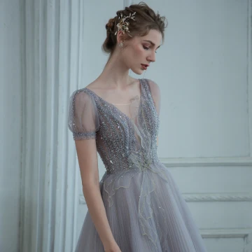 Haut De Gamme Gris Dansant Robe De Bal 2020 Princesse Transparentes Col V Profond Manches Courtes Perlage Glitter Tulle Longue Volants Dos Nu Robe De Ceremonie