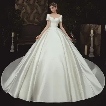Simple Satin La Mariée Robe De Mariée 2020 Robe Boule Encolure Carrée Manches Courtes Dos Nu Perlage Chapel Train Volants Ivoire