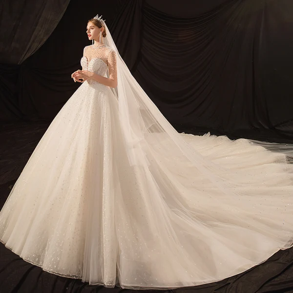 Luxe Ivoire Transparentes La Mariée Robe De Mariée 2020 Robe Boule Col Haut Manches Courtes Dos Nu Glitter Tulle Perlage Perle Cathedral Train Volants